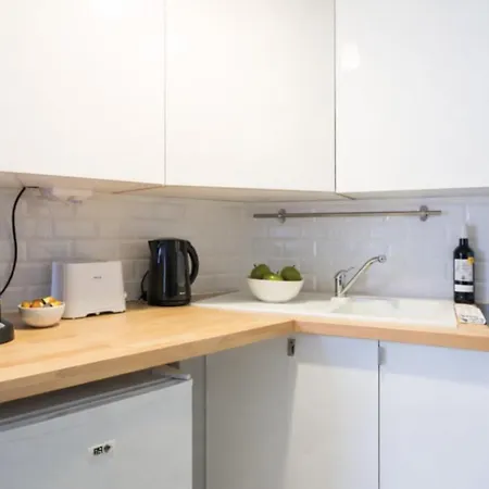 Appartamento Parisian Charm - Ideal For 3 Guests